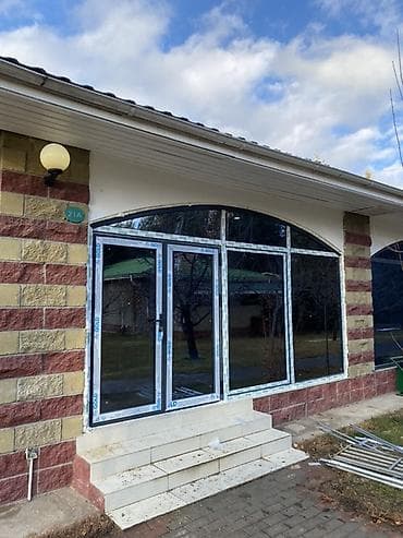 камни для стоун терапии: Алюминиевое окно на заказ, Тип окна: Витражные, Декоративные особенности: Фрамуга, Платная установка, Без рассрочки — 9