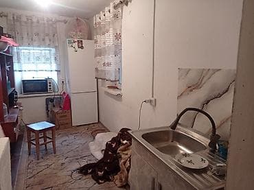 парковая: Продаю дом 3 ком и времянка 2 ком участок 8 соток,цена договорная - — 4
