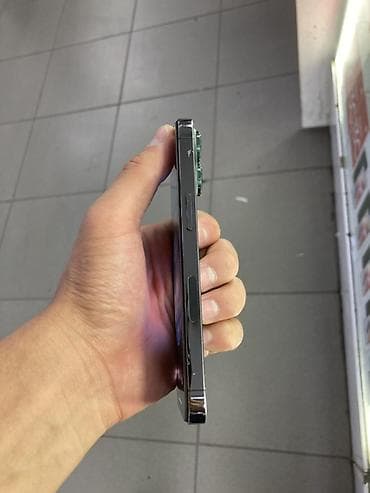 iphone 3: IPhone 13 Pro, Б/у, Alpine Green — 2