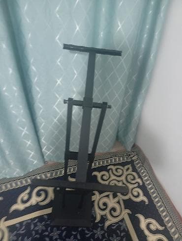 держател: Напольный держатель ЕСТЬ ТОРГ Особенности: - Регулируемая высота — 4