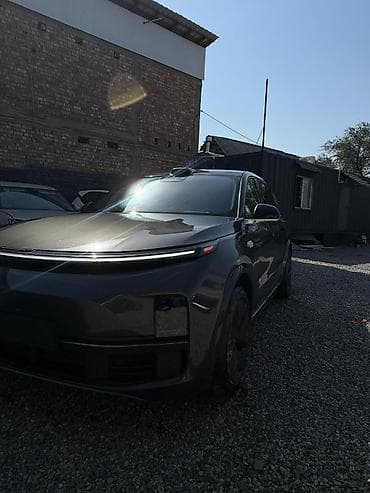 автопилот: Lixiang L9: 2023 г., 1.5 л, Автомат, Гибрид — 6