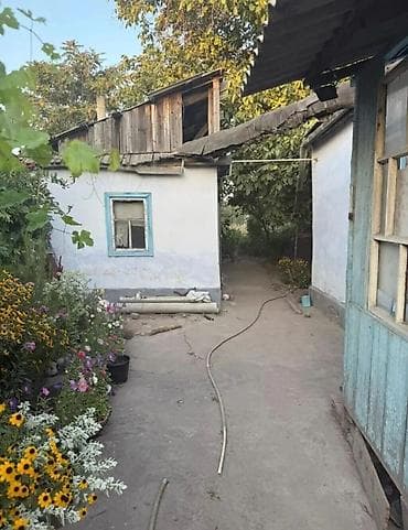продаю участок в маевке: 🏡 Продаётся частный дом с участком 8,5 соток 📍 Маевка, середина села — 3