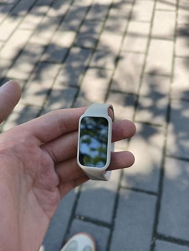 gt 3: Смарт-браслет с прямоугольным экраном и светло‑бежевым/молочным — 1