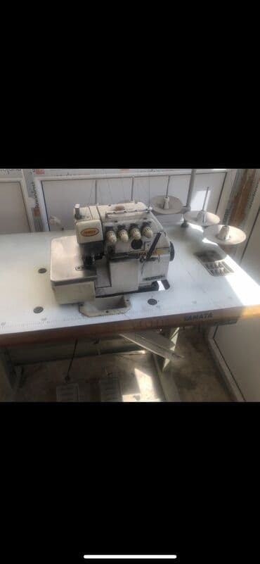 автомат машинка б у: Швейная машина Yamata, Оверлок, Полуавтомат — 1