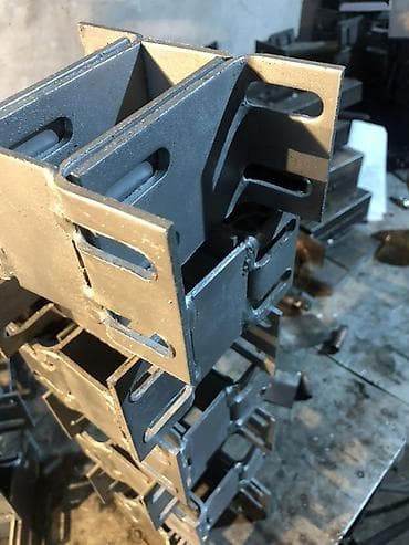 боковой отбойник: КРОНШТЕЙН ДЛЯ ФАСАДНОГО ОСТЕКЛЕНИЯ - Материал: листовая сталь — 3