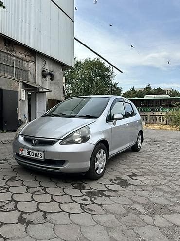 Продажа авто: Honda Fit: 2002 г., 1.3 л, Вариатор, Бензин, Хэтчбэк — 2
