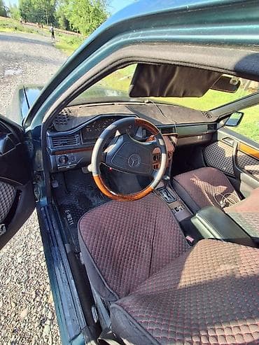 чехолы авто: Mercedes-Benz W124: 1994 г., 2.2 л, Автомат, Газ, Седан — 6