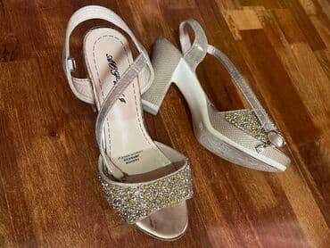 Женская обувь: Размер 39 — 1