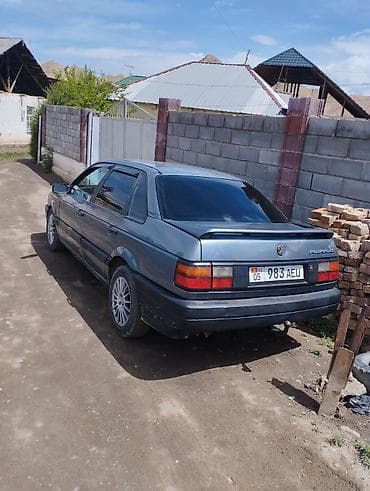 машина вариянт: Volkswagen Passat: 1988 г., 1.8 л, Механика, Бензин, Седан — 4