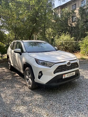 Toyota RAV4: 2019 г., 2.5 л, Автомат, Гибрид, Кроссовер