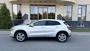 Mercedes-Benz GLA-Class: 2018 г., 2 л, Автомат, Бензин, Хэтчбэк — 4