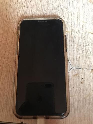beeline: IPhone X, Б/у, 64 ГБ, Черный, Чехол, 100 % — 1