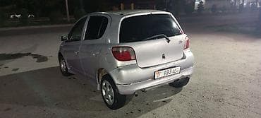 byd e7: Toyota Vitz: 2001 г., 1.3 л, Автомат, Бензин, Хэтчбэк — 5