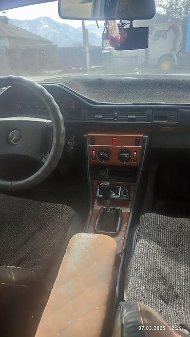 бмв мото: Mercedes-Benz W124: 1990 г., 2.3 л, Механика, Бензин, Седан — 5