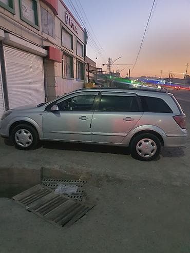gac aion s 2021: Opel Astra: 2005 г., Механика, Универсал — 8