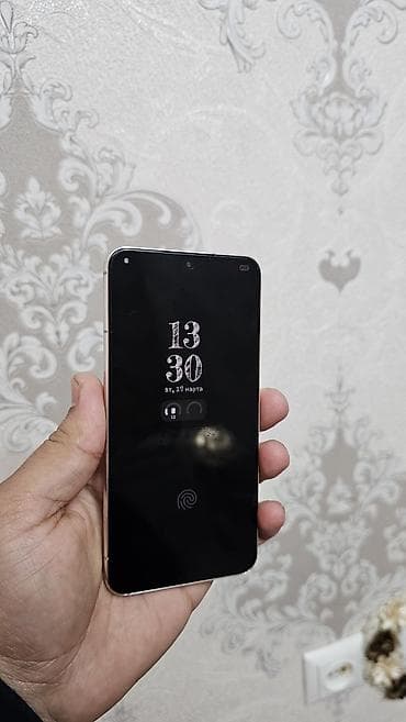 Apple iPhone: Samsung Galaxy S22, Б/у, 256 ГБ, цвет - Розовый, 1 SIM — 1