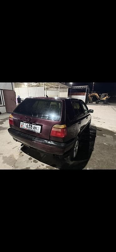 машины kia: Volkswagen Golf: 1992 г., Хэтчбэк — 2