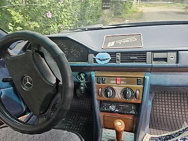 Унаа: Mercedes-Benz W124: 1990 г., 2 л, Кол менен иштөөчү, Бензин, Седан — 8