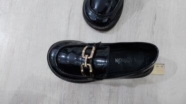 Свадебные платья и аксессуары: Туфли для девочки, в хорошем состоянии — 3