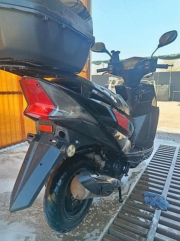 Скутер Kingpic JR, черный Описание и особенности: - Классический