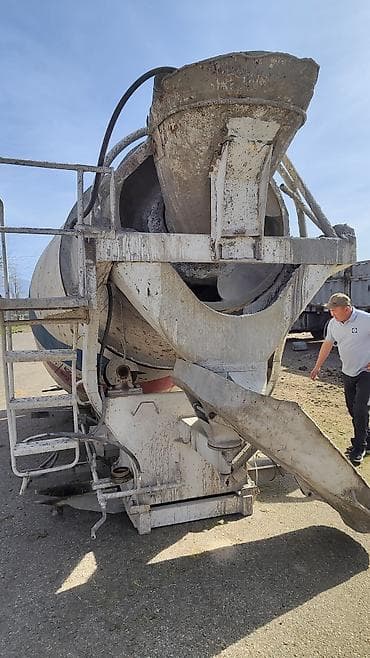 Бетономешалка Принудительная, Большая (более 300 л)