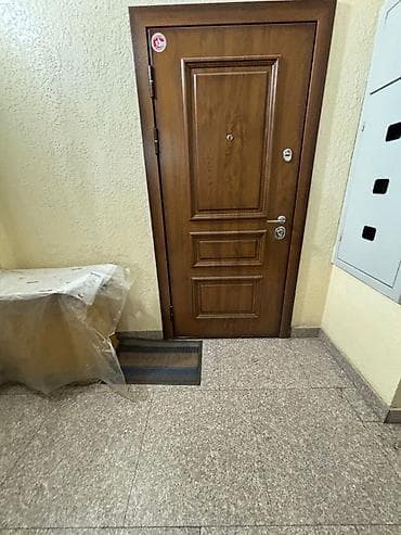 сдаю квартиру по уметалиева: 3 комнаты, Агентство недвижимости, Без подселения, С мебелью полностью — 3