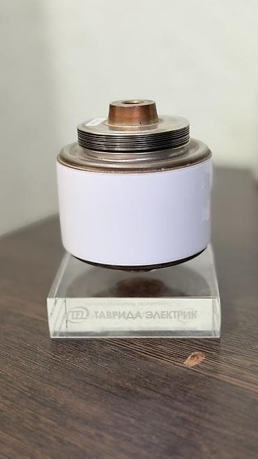 Продаю вакуумную камеру производства «Таврида Электрик». Установлена