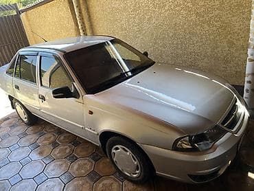 Daewoo Nexia: 2012 г., 1.6 л, Механика, Бензин, Седан