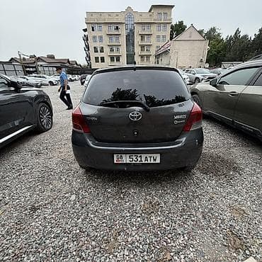runx alex: Toyota Auris: 2009 г., Хэтчбэк — 3