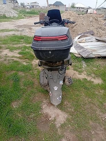 мт 09: Скутер-макси классa (чёрный), городской/туринговый. Цена: 35000 165 — 5