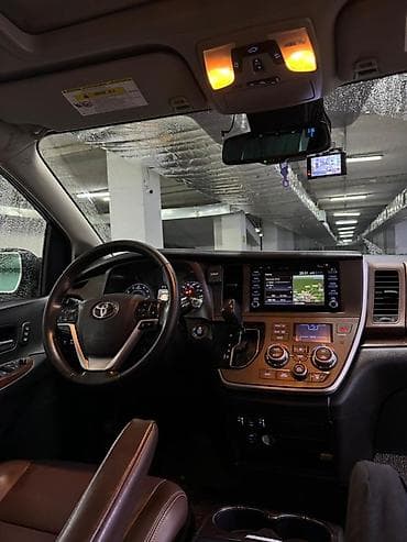 тайота сейена: Toyota Sienna: 2019 г., 2.5 л, Автомат, Бензин, Минивэн — 9