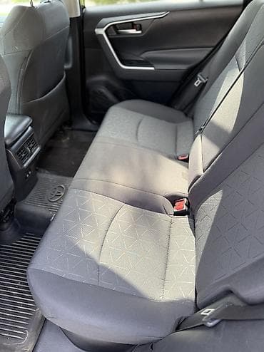 byd e2 2022: Toyota RAV4: 2021 г., 2.5 л, Автомат, Гибрид, Кроссовер — 10