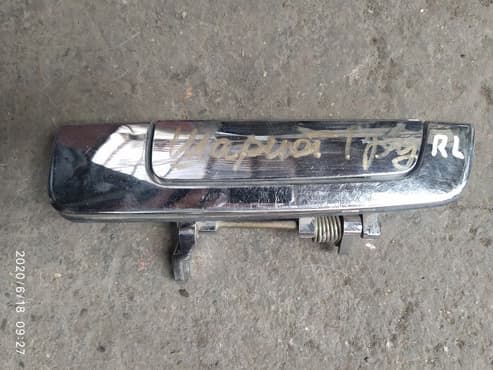 corolla runx: Задняя левая дверная ручка Дверная ручка Mitsubishi Б/у, Оригинал — 1