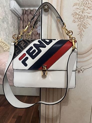apple wallet: Классическая сумка, Fendi, Женские, Б/у — 1
