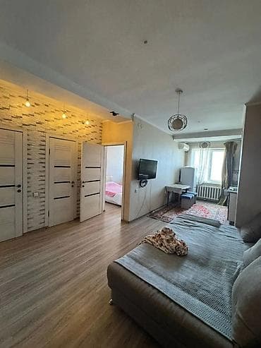 Квартиры: 1 комната, 40 м², Индивидуалка, 5 этаж, Косметический ремонт — 1
