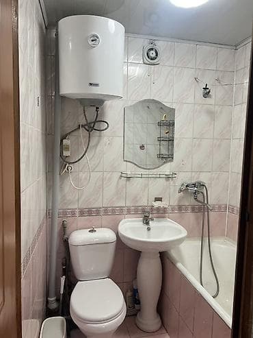 квартир бишкеке: 2 комнаты, 40 м², 2 этаж, Косметический ремонт — 10