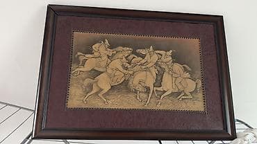 понно: Настенное панно с изображением всадников - Материал изображения — 1