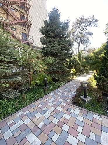 дом гостиница: 500 м², 7 комнат — 6