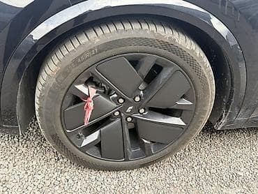 21: Lixiang L9: 2025 г., Гибрид, Кроссовер — 2