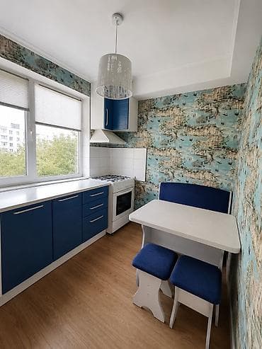 продаю 5 комнатную квартиру: 3 комнаты, 58 м², 104 серия, 3 этаж, Евроремонт — 4