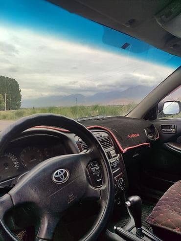 Toyota Avensis: 2000 г., 0.2 л, Автомат, Седан