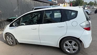 4: Honda Fit: 2010 г., 1.4 л, Робот, Бензин, Хэтчбэк — 4