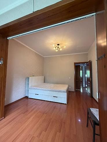 адмираль: 2 комнаты, 50 м², 3 этаж, Косметический ремонт — 1