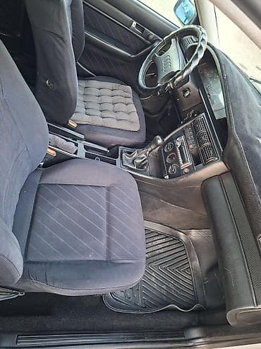 rb 25: Audi 100: 1991 г., 2 л, Механика, Бензин, Седан — 10