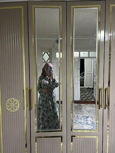 женская рубашка размер м: Платья макси с цветочным принтом - Длина: макси, свободно струящаяся — 4