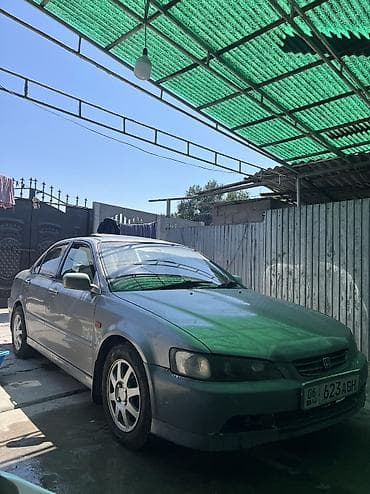 Honda Accord: 1999 г., 2 л, Автомат, Бензин, Седан