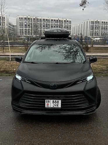 машина сатылат срочно: Toyota Sienna: 2022 г., 2.5 л, Вариатор, Бензин, Вэн/Минивэн — 4