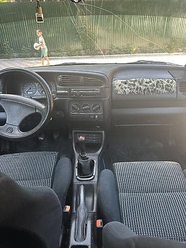 roewe ei6: Volkswagen Vento: 1992 г., 1.8 л, Механика, Бензин, Седан — 8