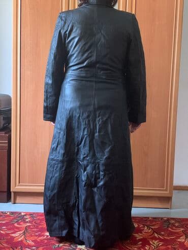 стильные плащи больших размеров: Импортный легкий женский плащ из натуральной мягкой кожи. Почти новый — 2