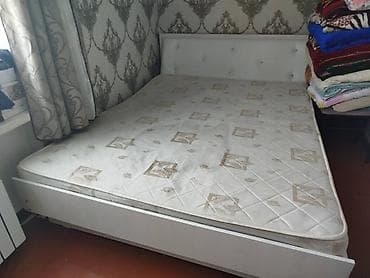 кровать 2 спальная: Двуспальная кровать, Б/у, Каркас без матраса, длина - 220 см — 1